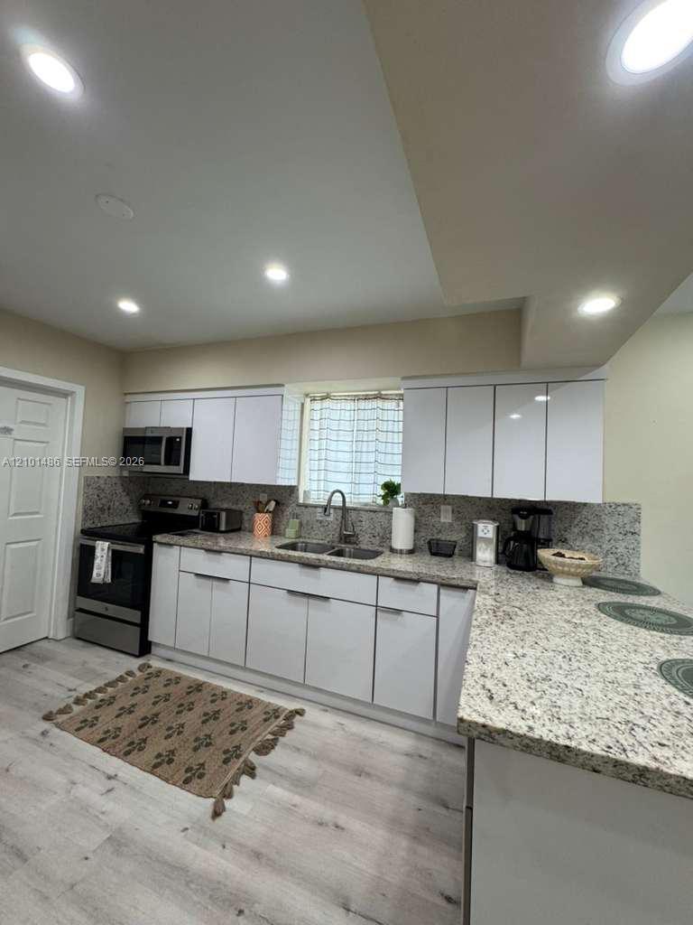821 Nw 173rd Terrace Property Photo 6
