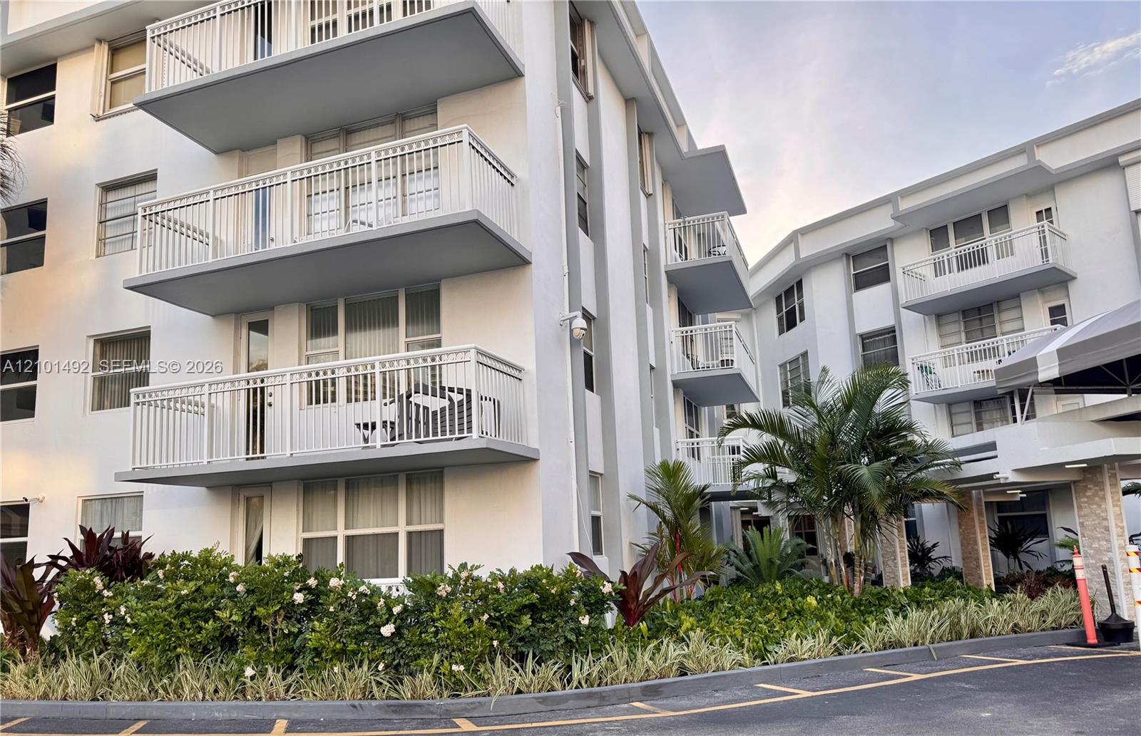 1913 S Ocean Drive 212 Property Photo 13
