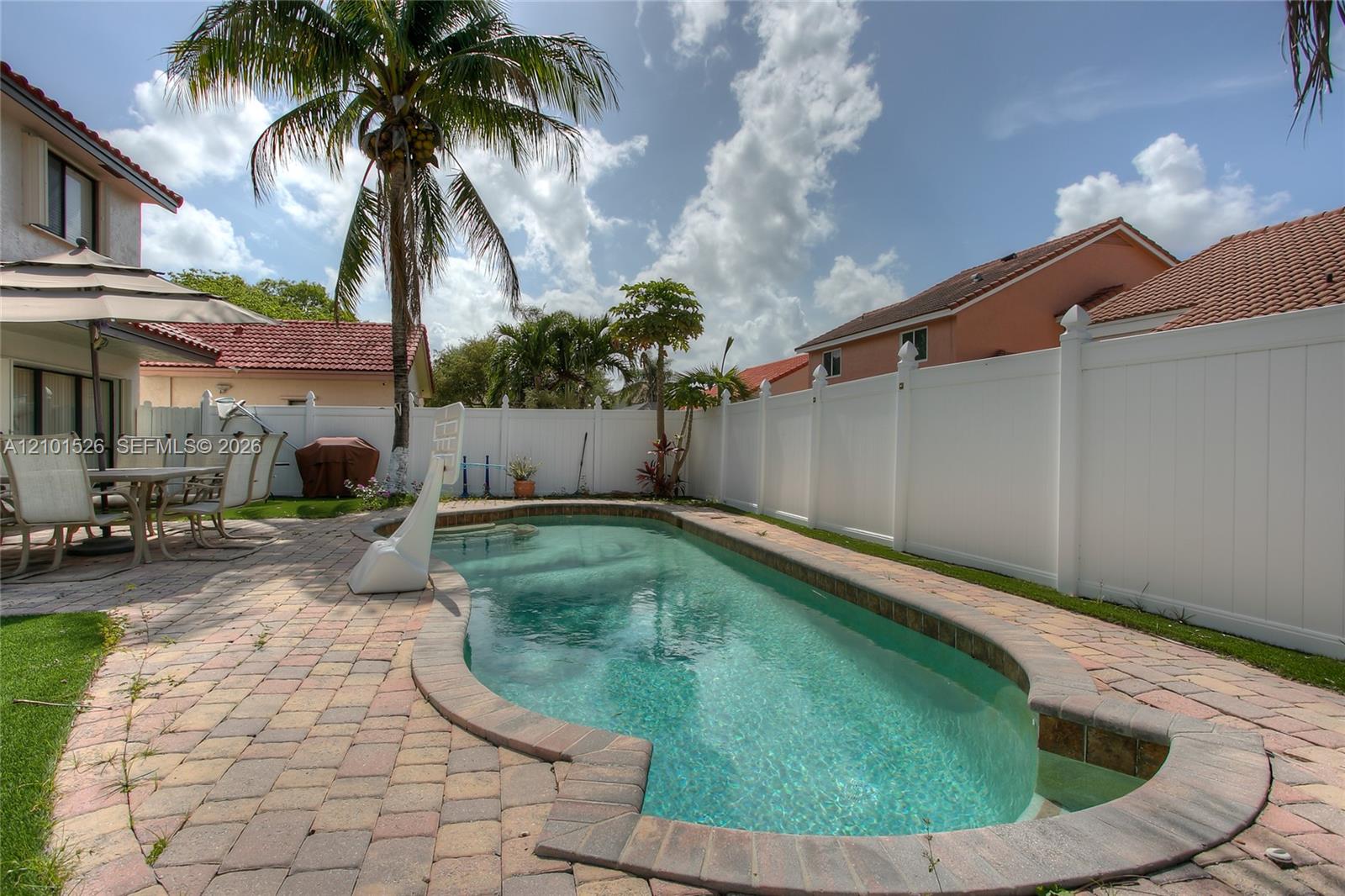 9521 Nw 18th Manor Property Photo 4