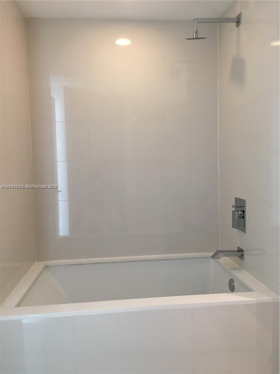 1300 S Miami Avenue 4003 Property Photo 11
