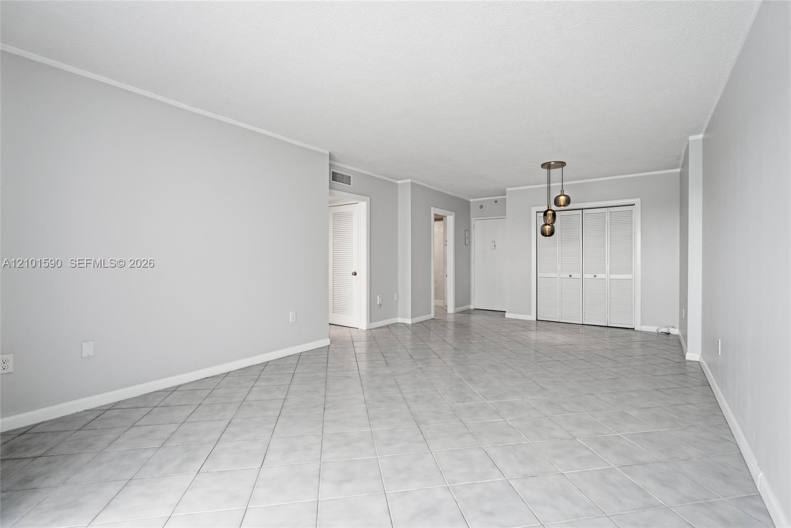 400 Kings Point Drive 1404 Property Photo 12