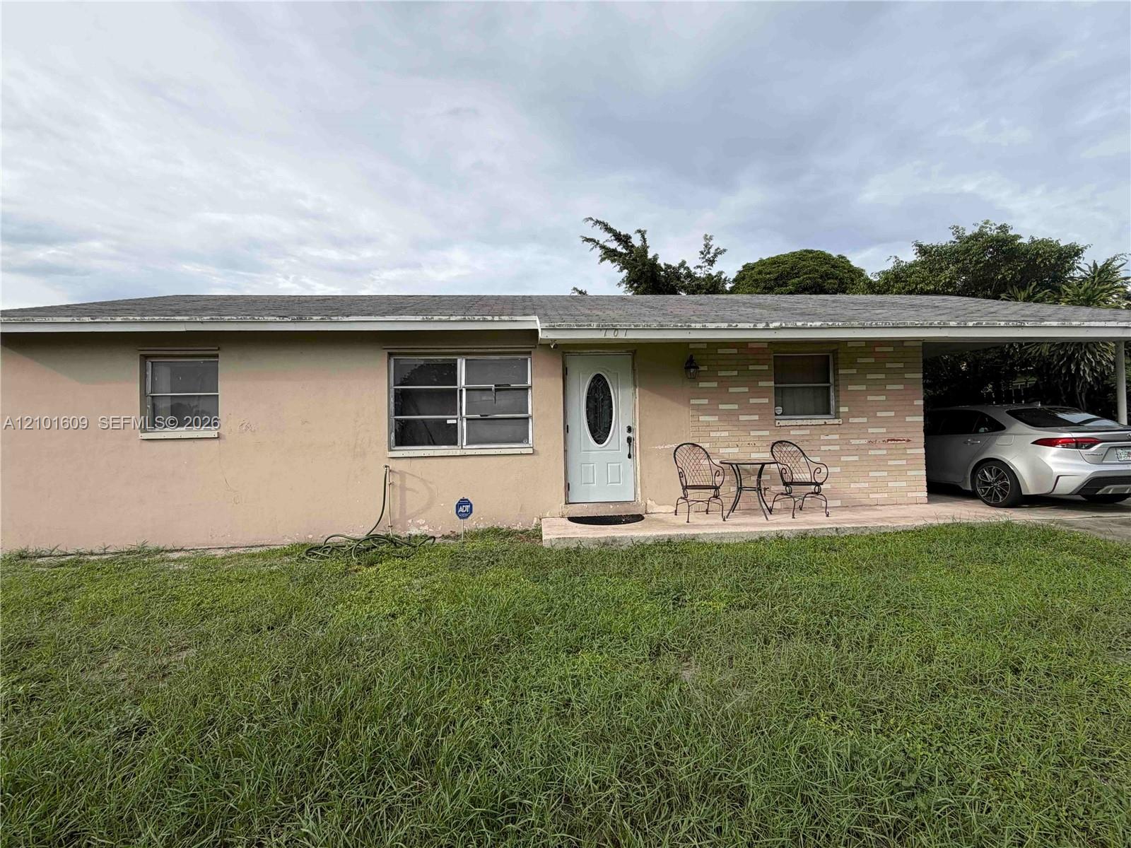 101 NE 19th Avenue Property Photo 1