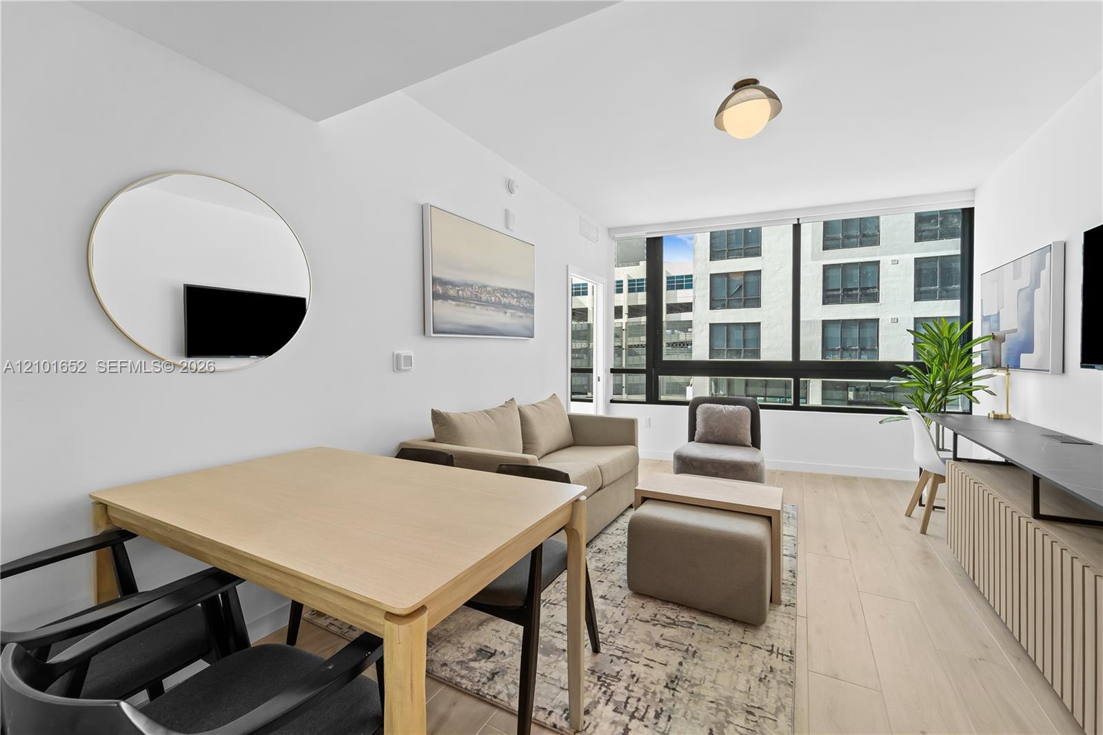 225 N Miami Avenue 912 Property Photo 5