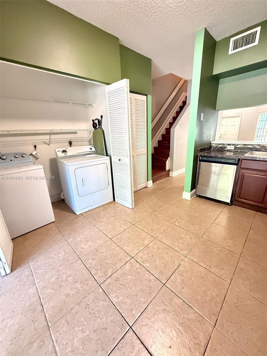 4902 Sw 31st Terrace Property Photo 6