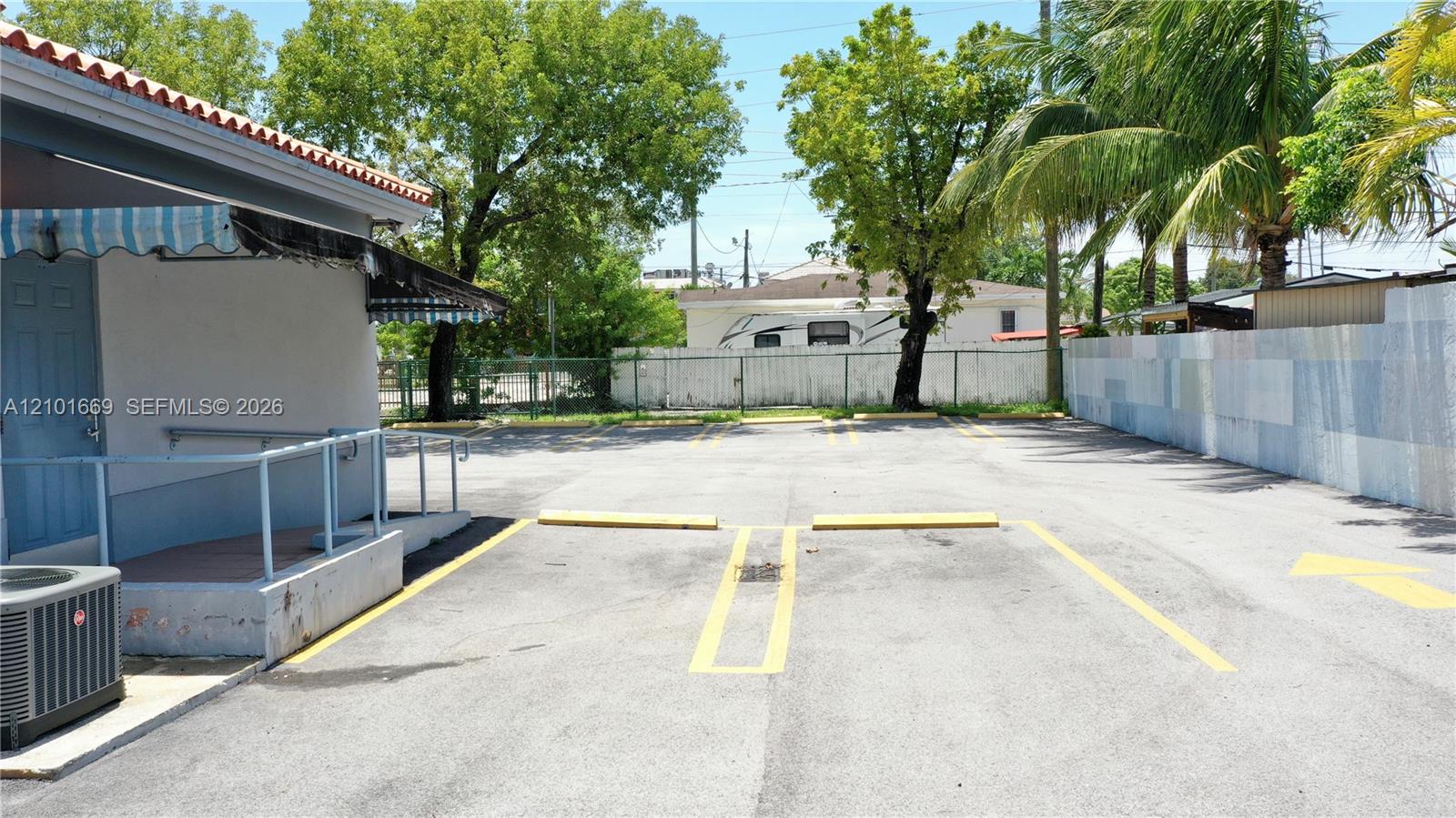 1831 Nw 7th Street Property Photo 6
