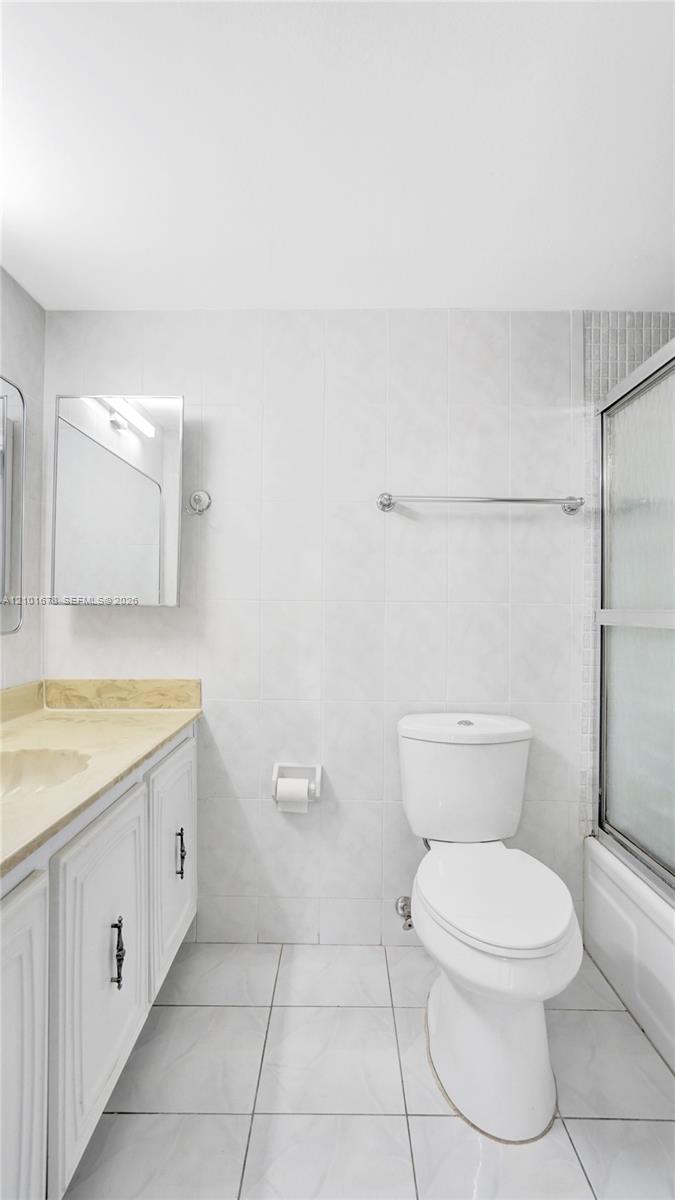 2000 Atlantic Shores Boulevard 207 Property Photo 22