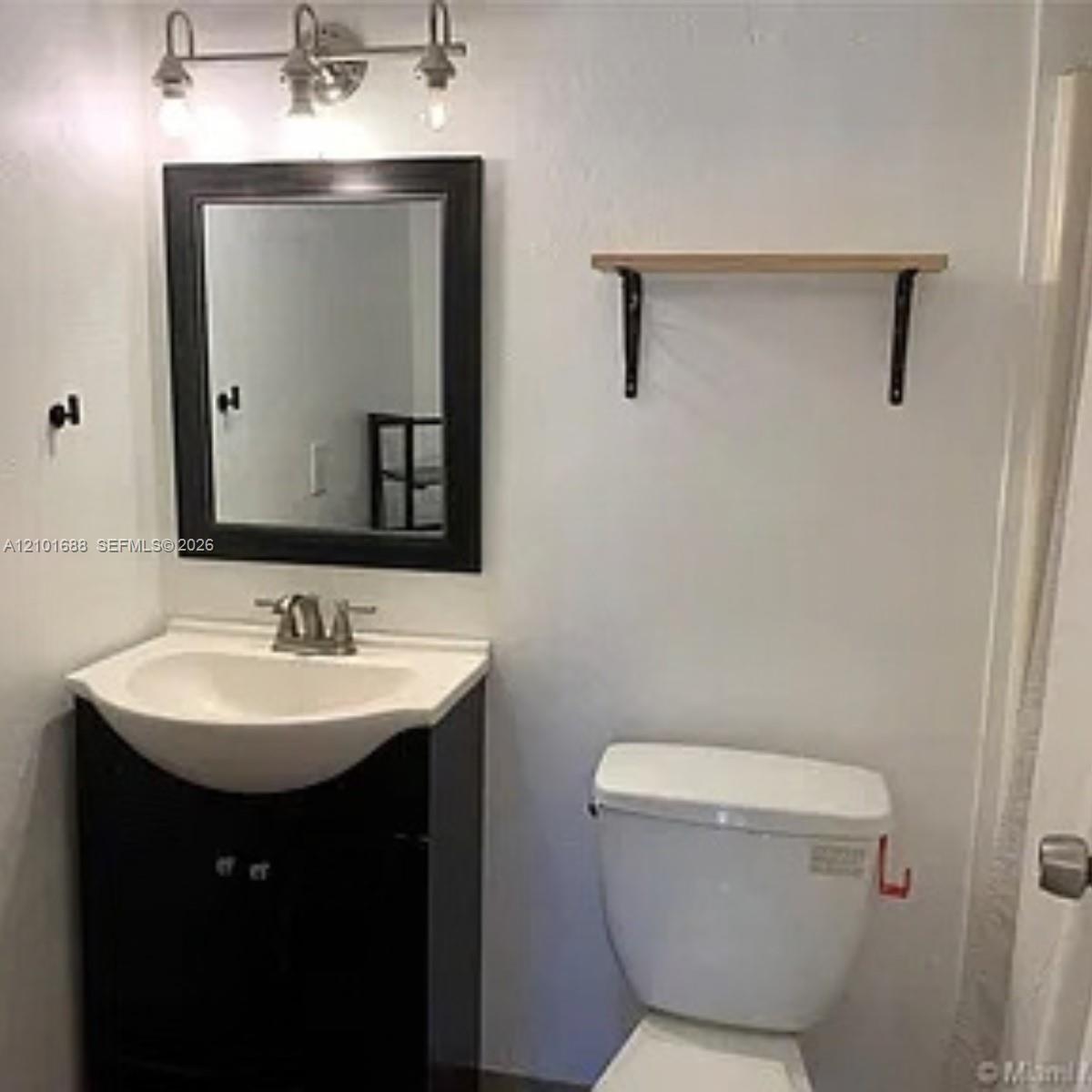 5855 Washington Street 90 Property Photo 8