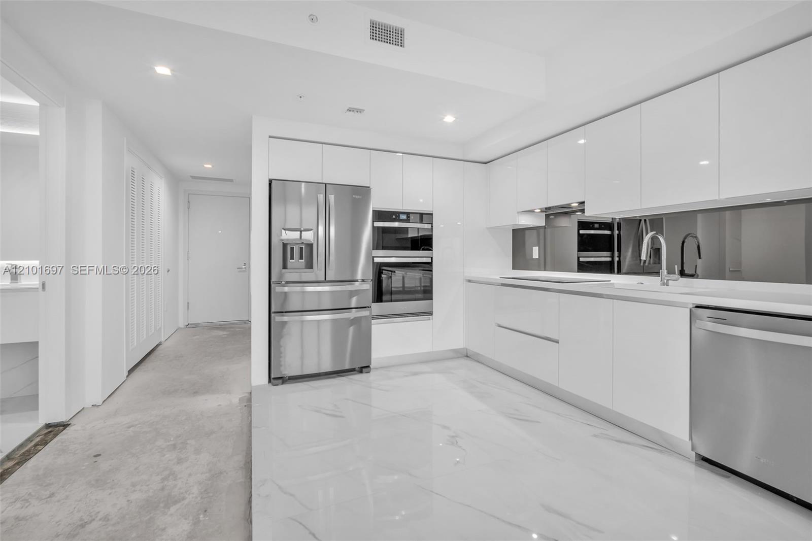 1170 E Hallandale Beach Boulevard 1806 Property Photo 9