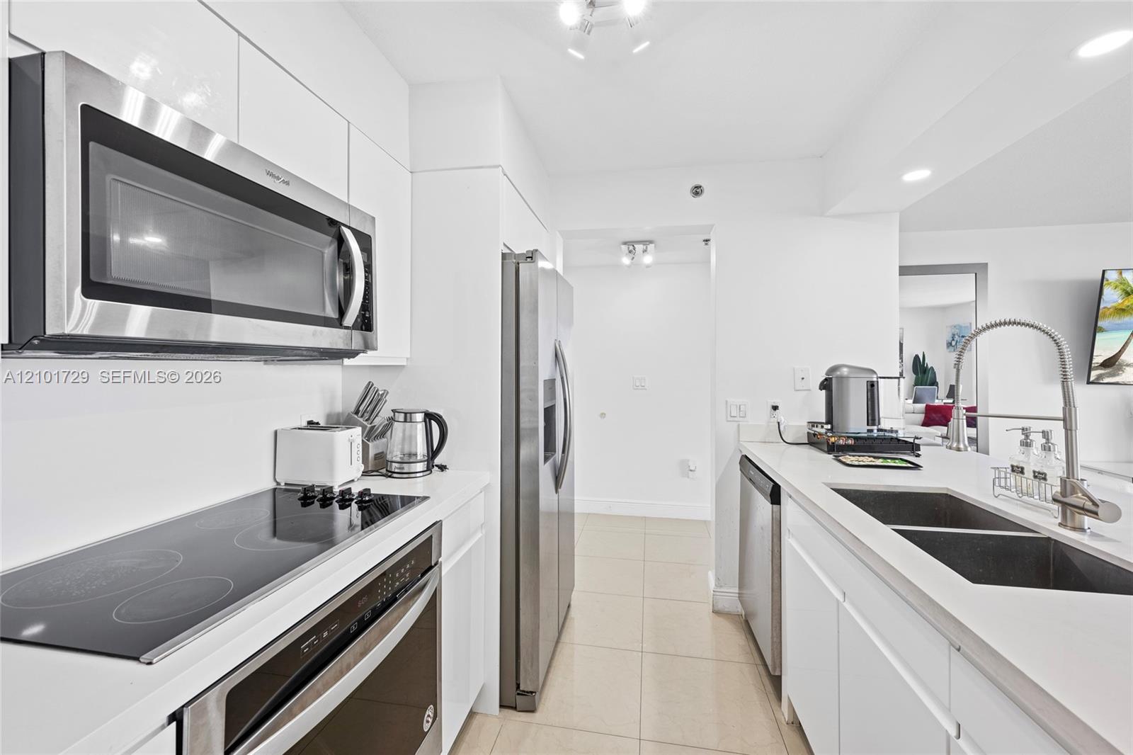 1200 Brickell Bay Drive 3701 Property Photo 7