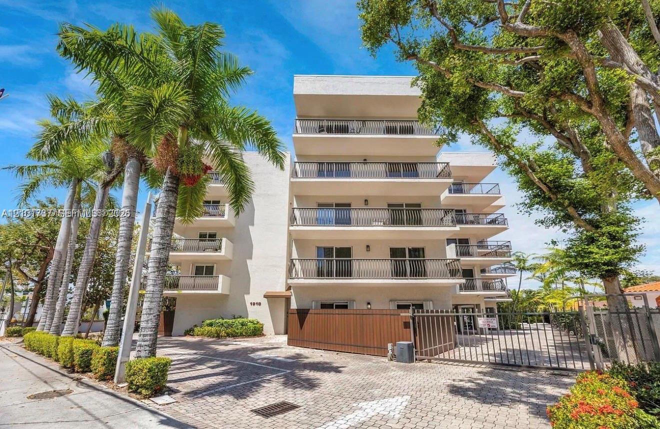 1918 Brickell Avenue 204 Property Photo 1