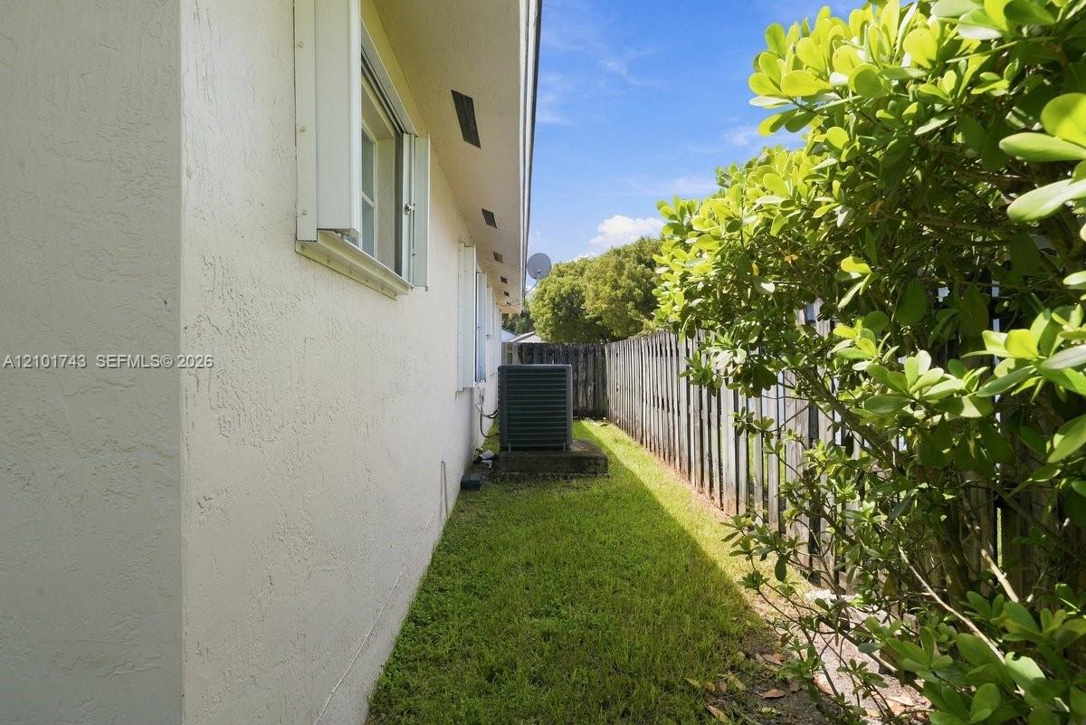 20221 Sw 85th Court Property Photo 35
