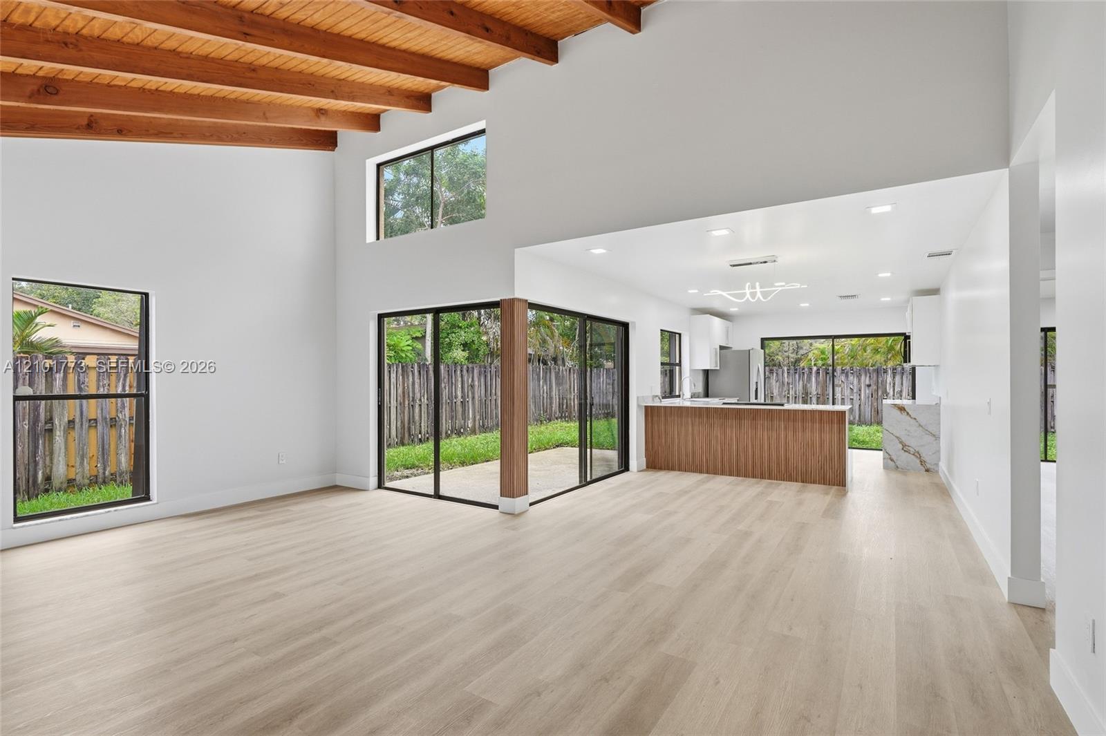 10828 Sw 132nd Cir Court Property Photo 4