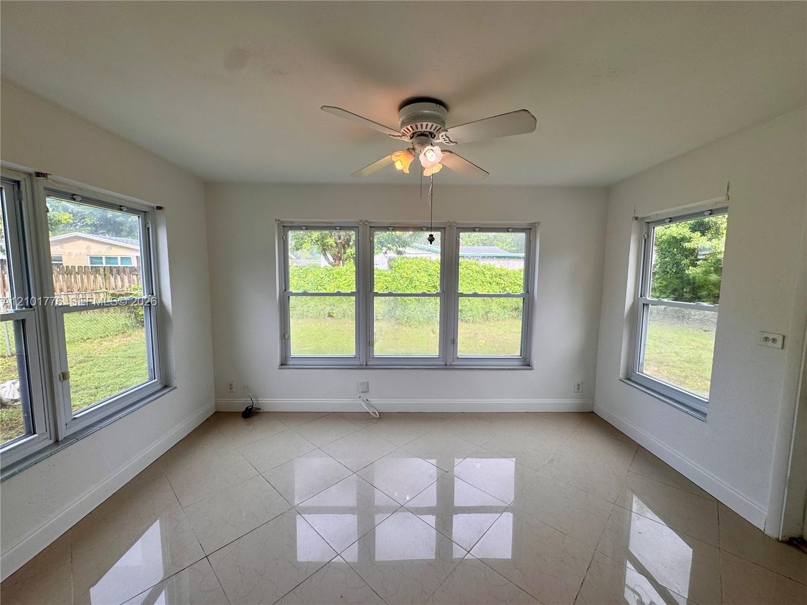 4720 Sw 25th Terrace Property Photo 5