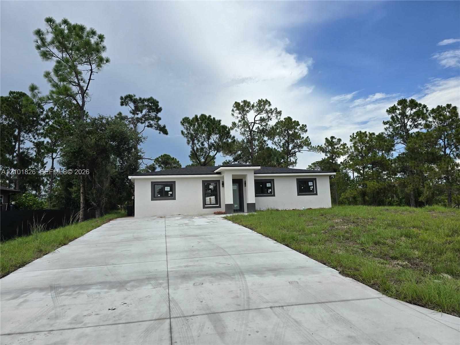 1031 E Hansen