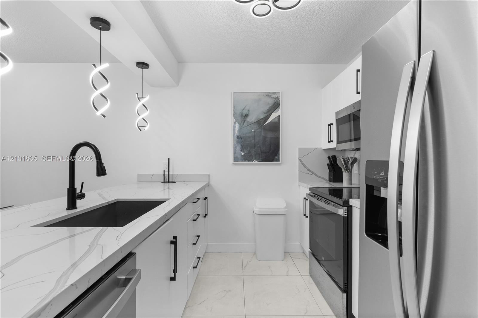 1200 Brickell Bay Drive 1907 Property Photo 5