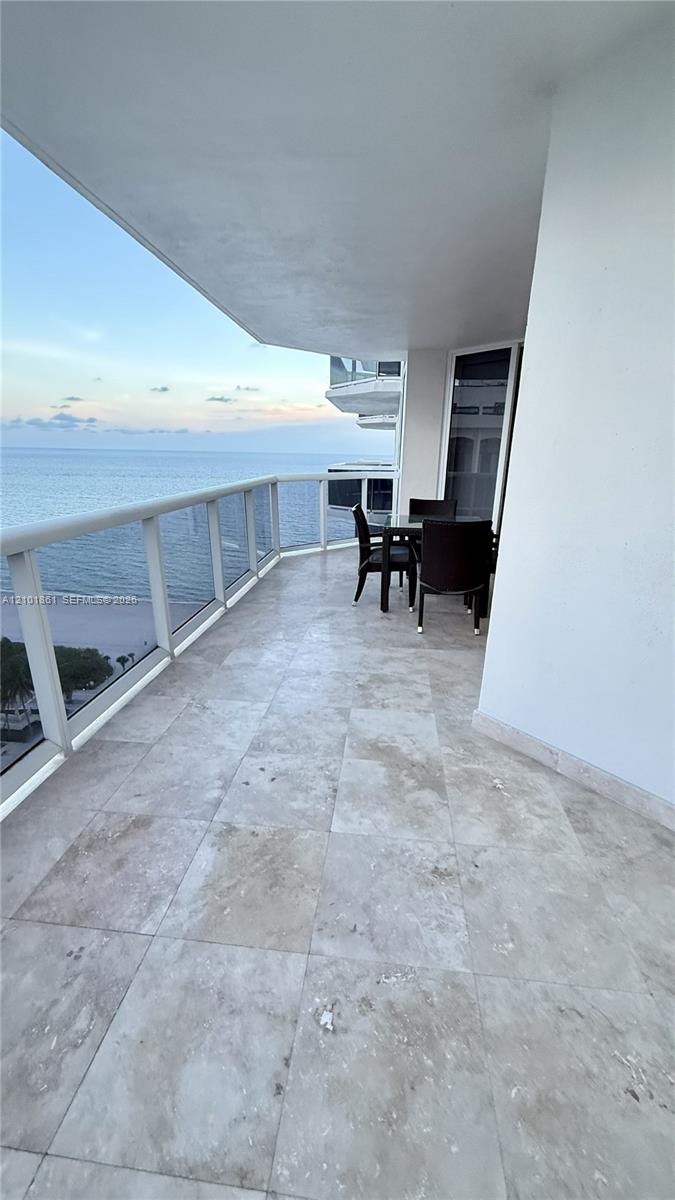 4779 Collins Avenue 1908 Property Photo 14