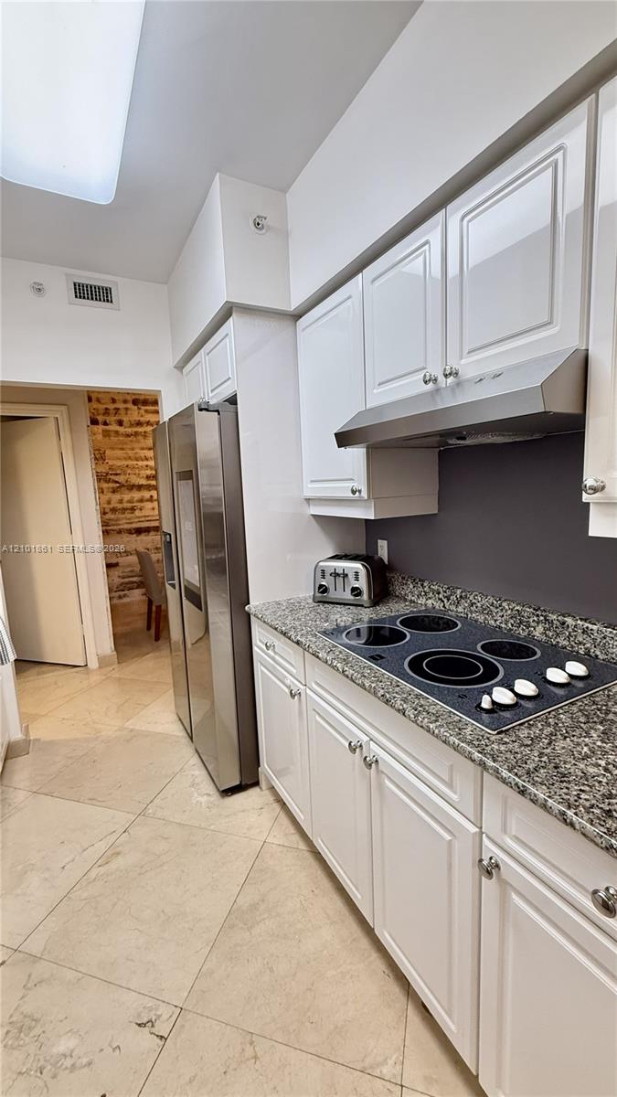 4779 Collins Avenue 1908 Property Photo 24