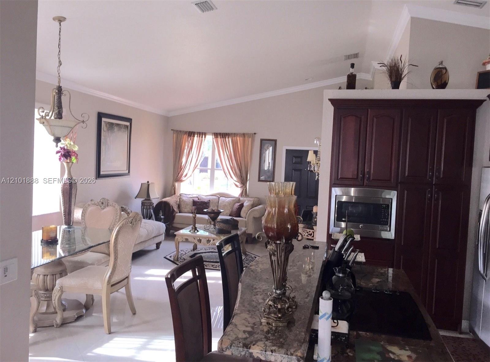 932 Falling Water Road Property Photo 14