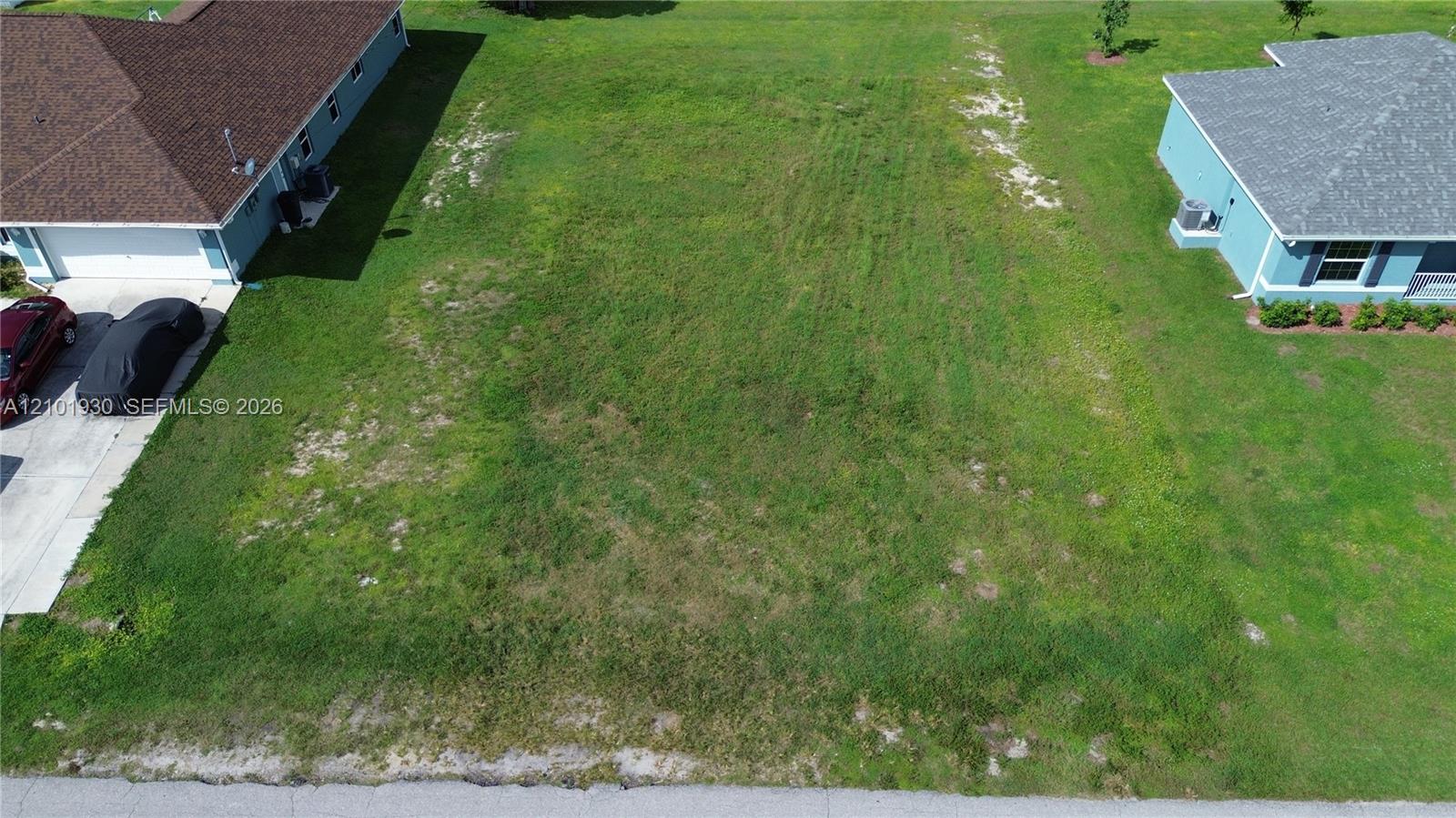 2045 Ne 24th Terrace Property Photo 3