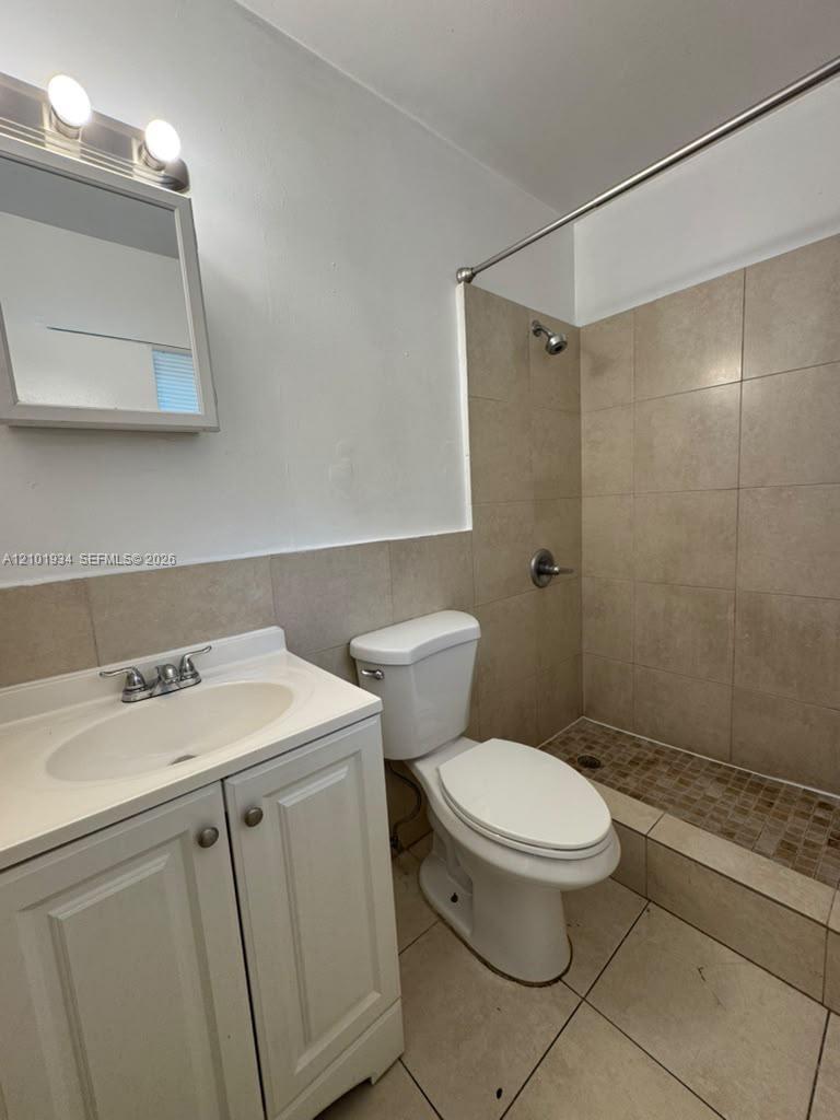 17031 Ne 21st Avenue 14 Property Photo 9