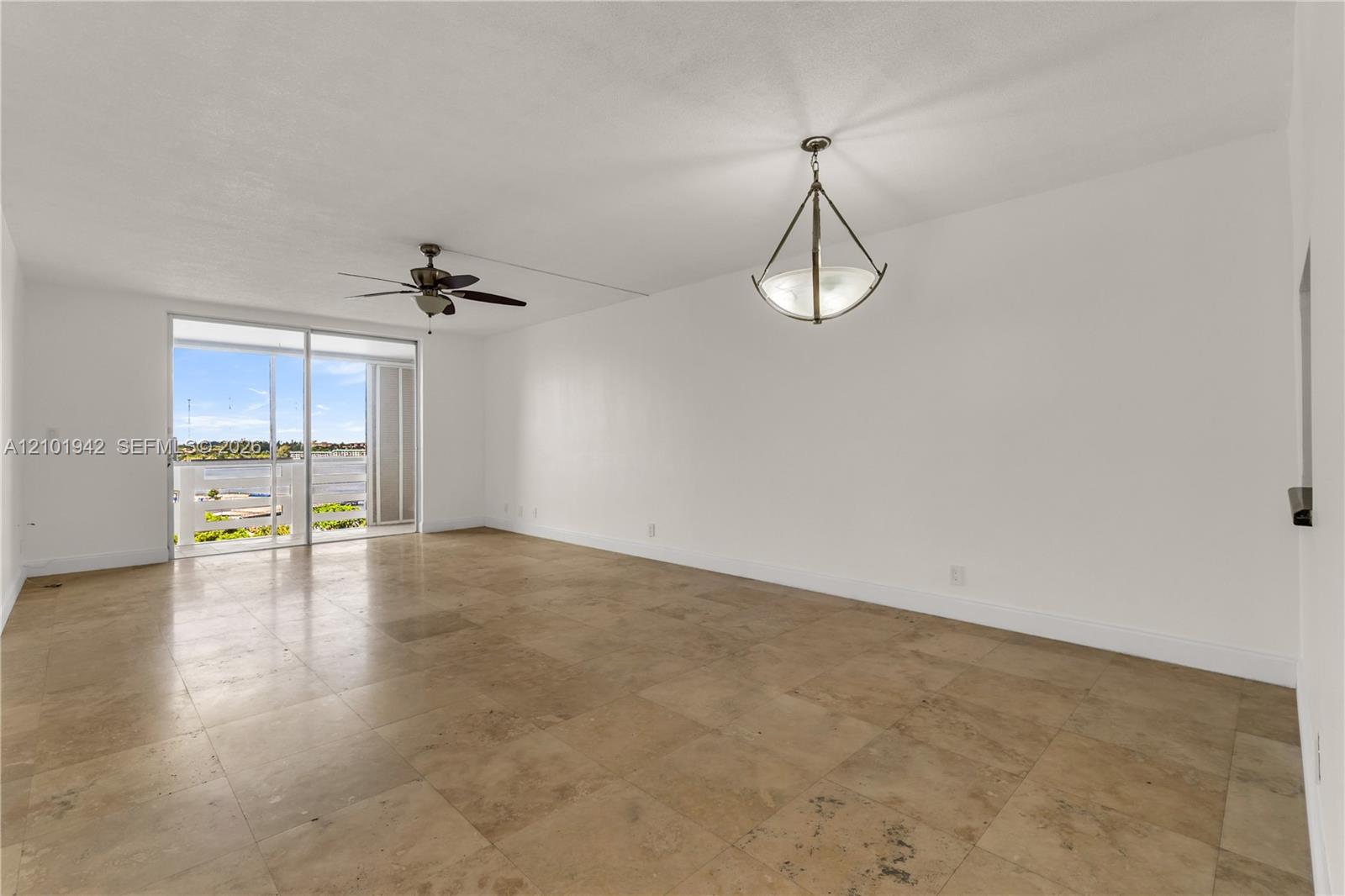 1401 Ne Miami Gardens Drive 892 Property Photo 2