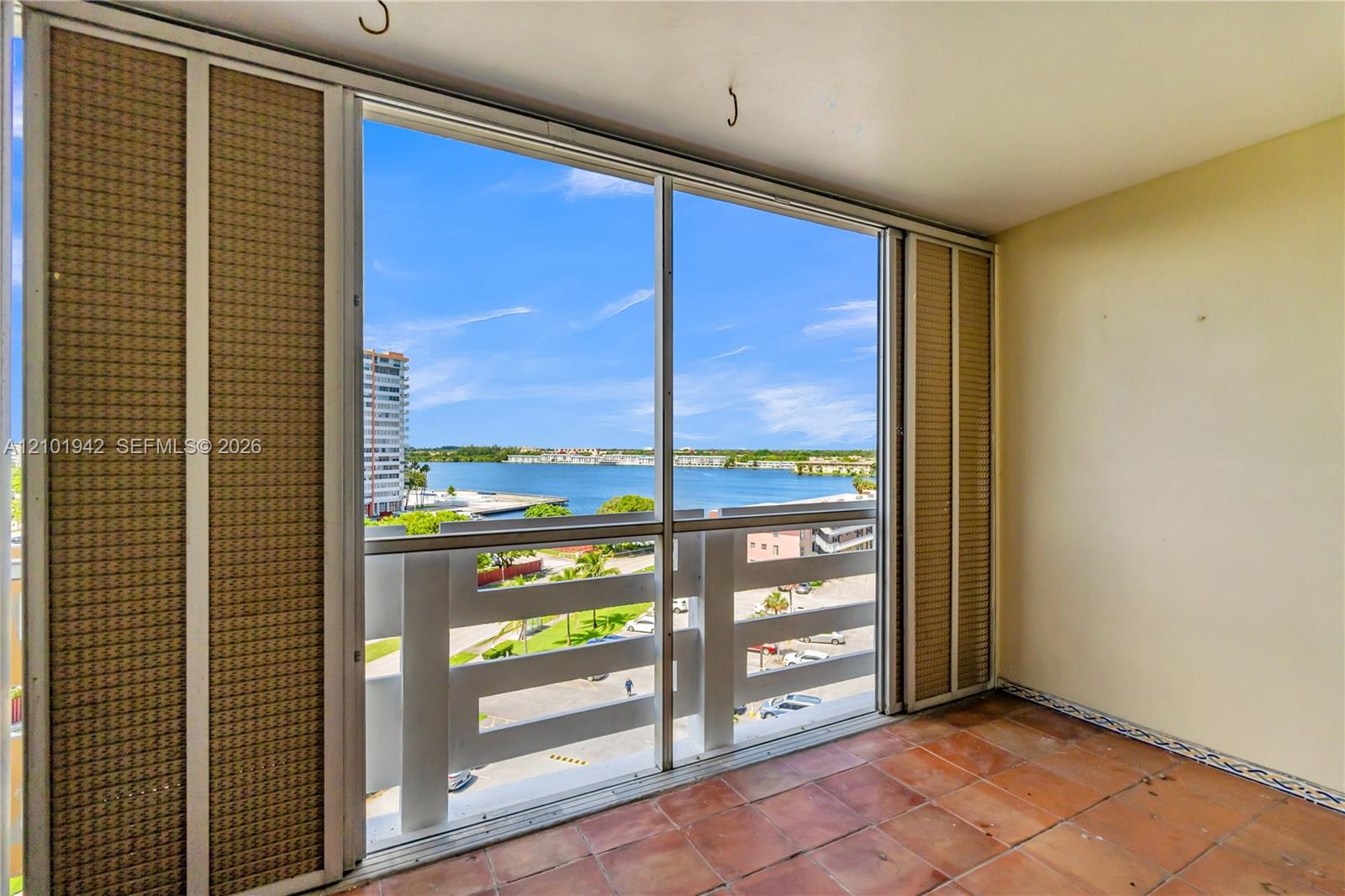 1401 Ne Miami Gardens Drive 892 Property Photo 33