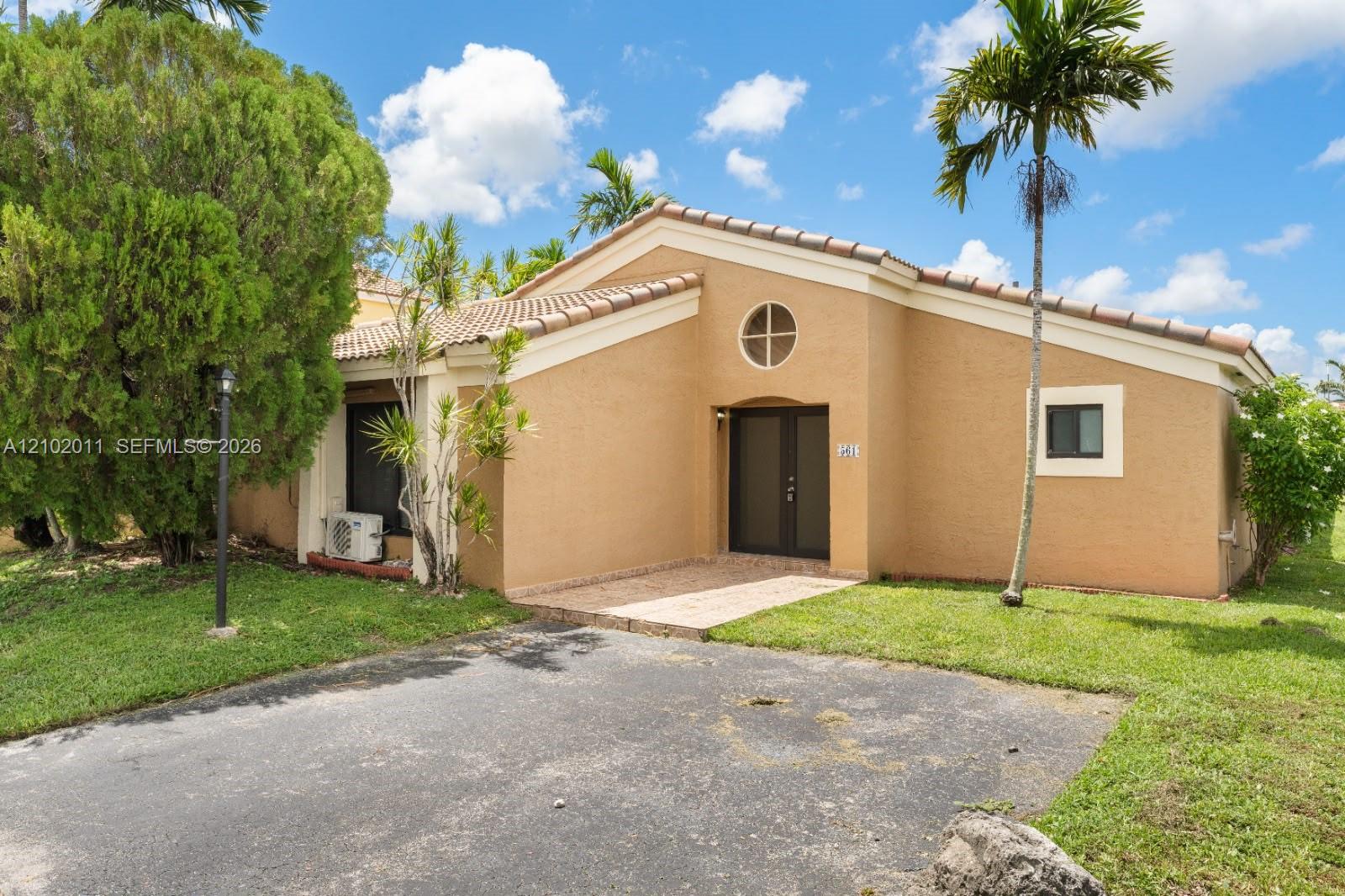 561 Sw 88th Place W Property Photo 1