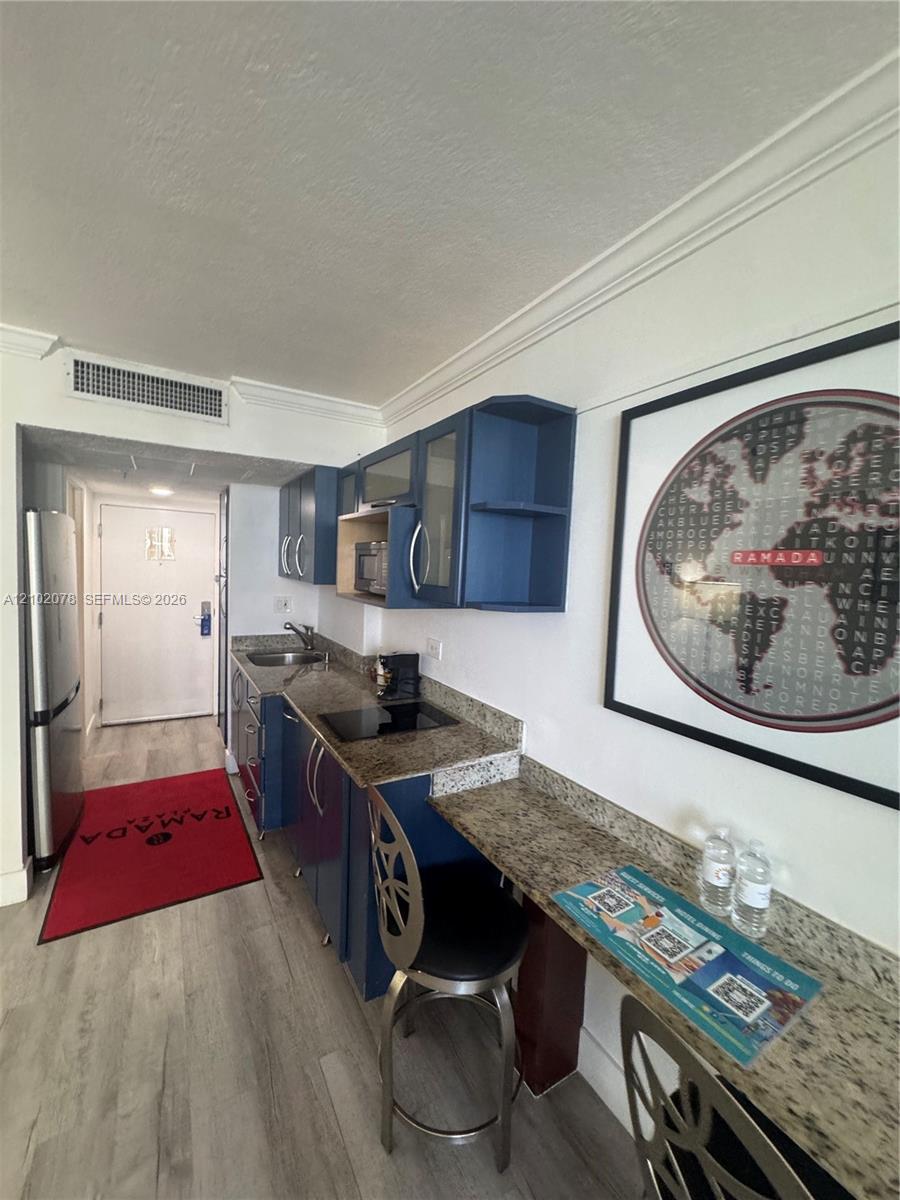 19201 Collins Avenue 918 Property Photo 1