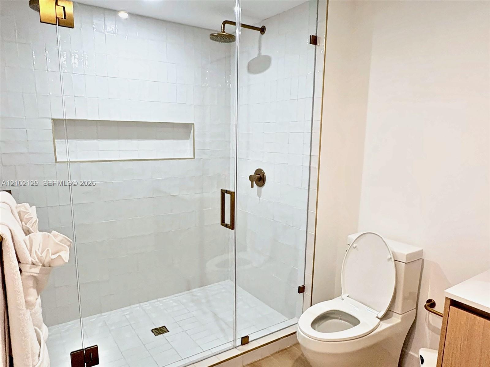 90 Ne 32nd Street 617 Property Photo 6