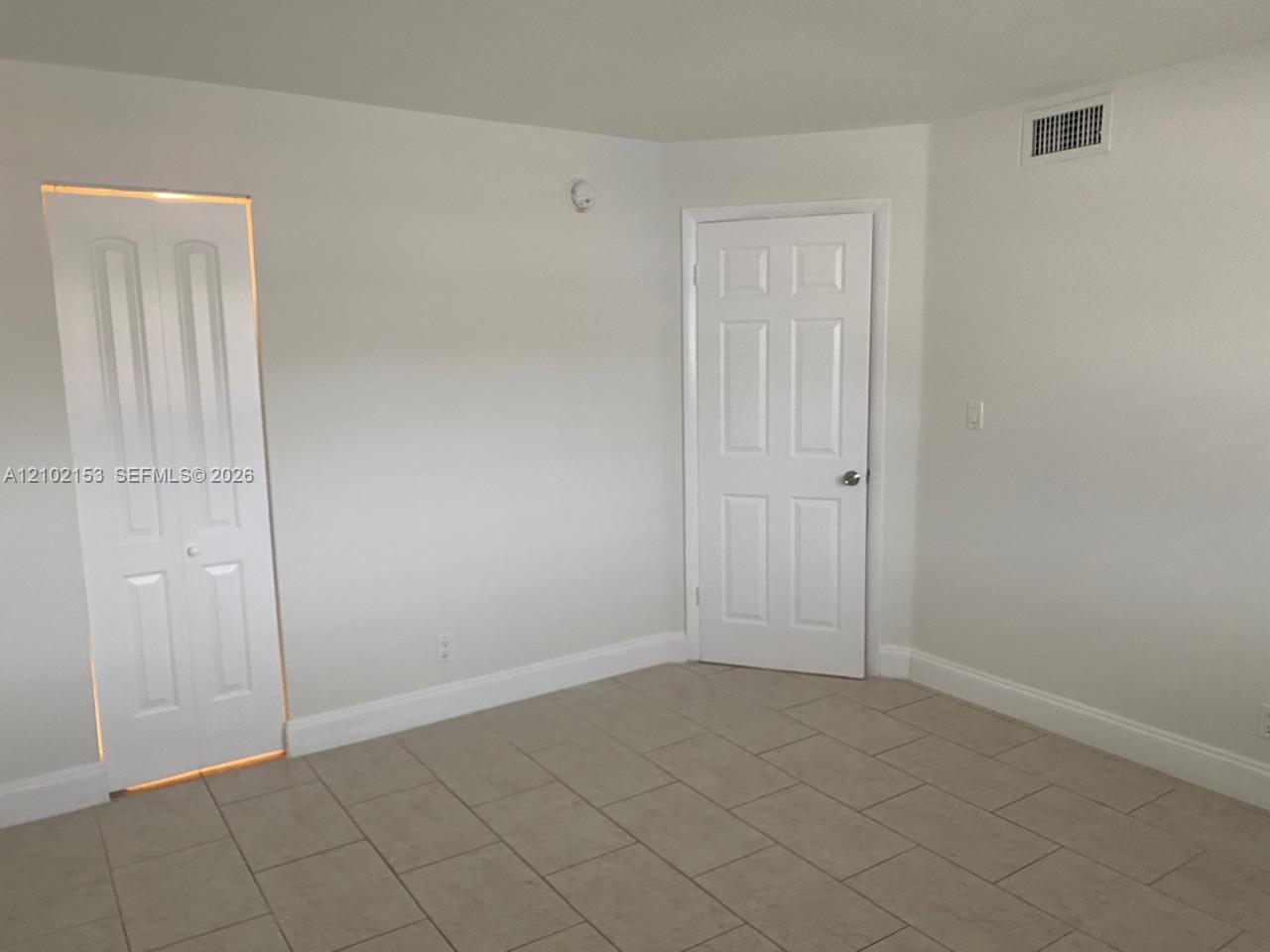 8010 N Colony Circle N 105 Property Photo 24