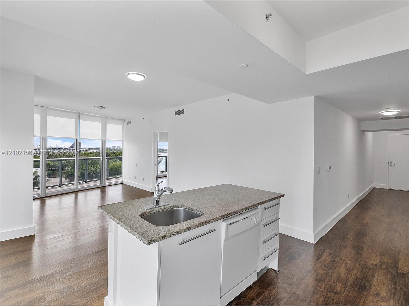 888 Biscayne Boulevard 612 Property Photo 11