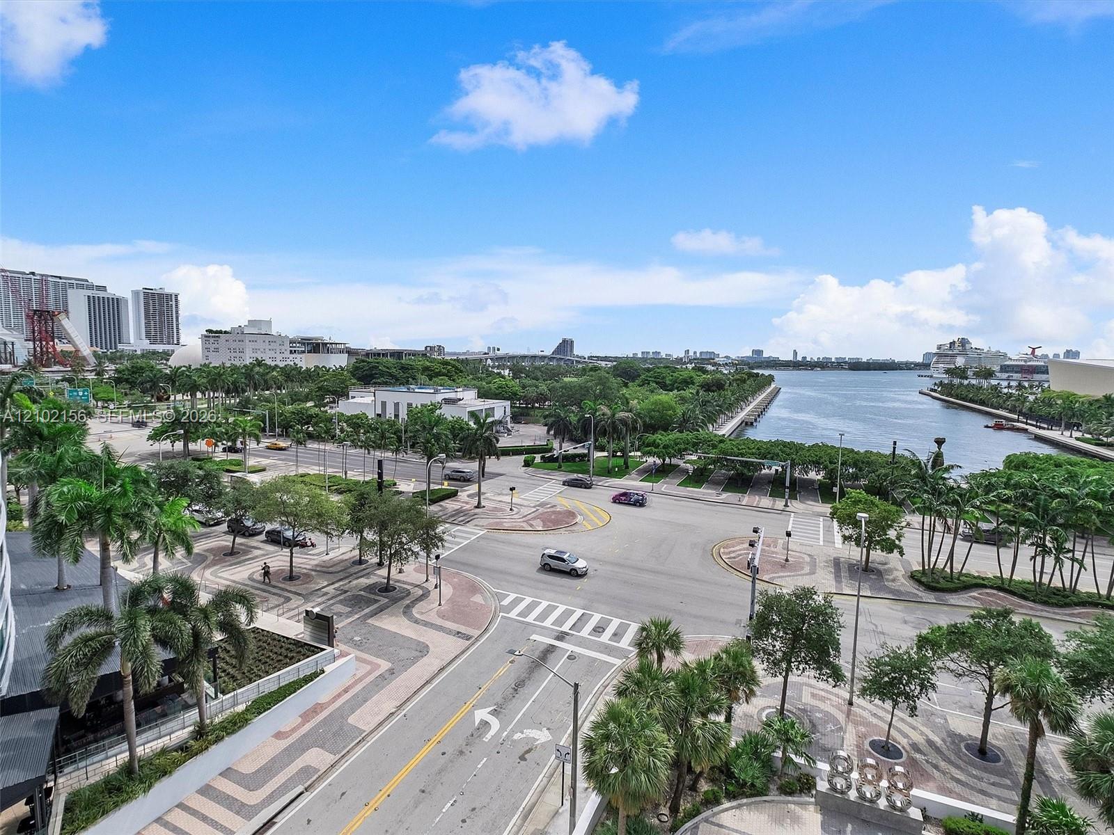 888 Biscayne Boulevard 612 Property Photo 18