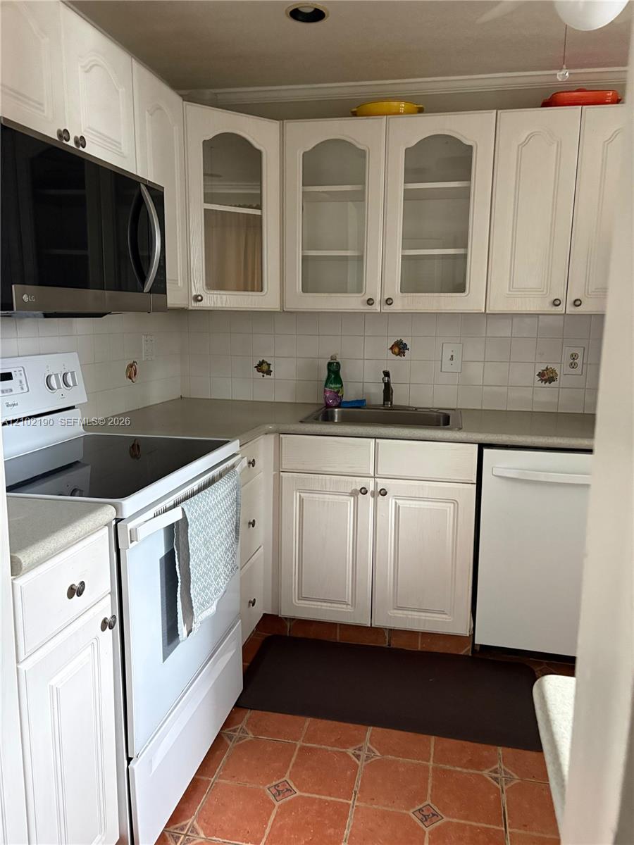 A12102190 Property Photo 10