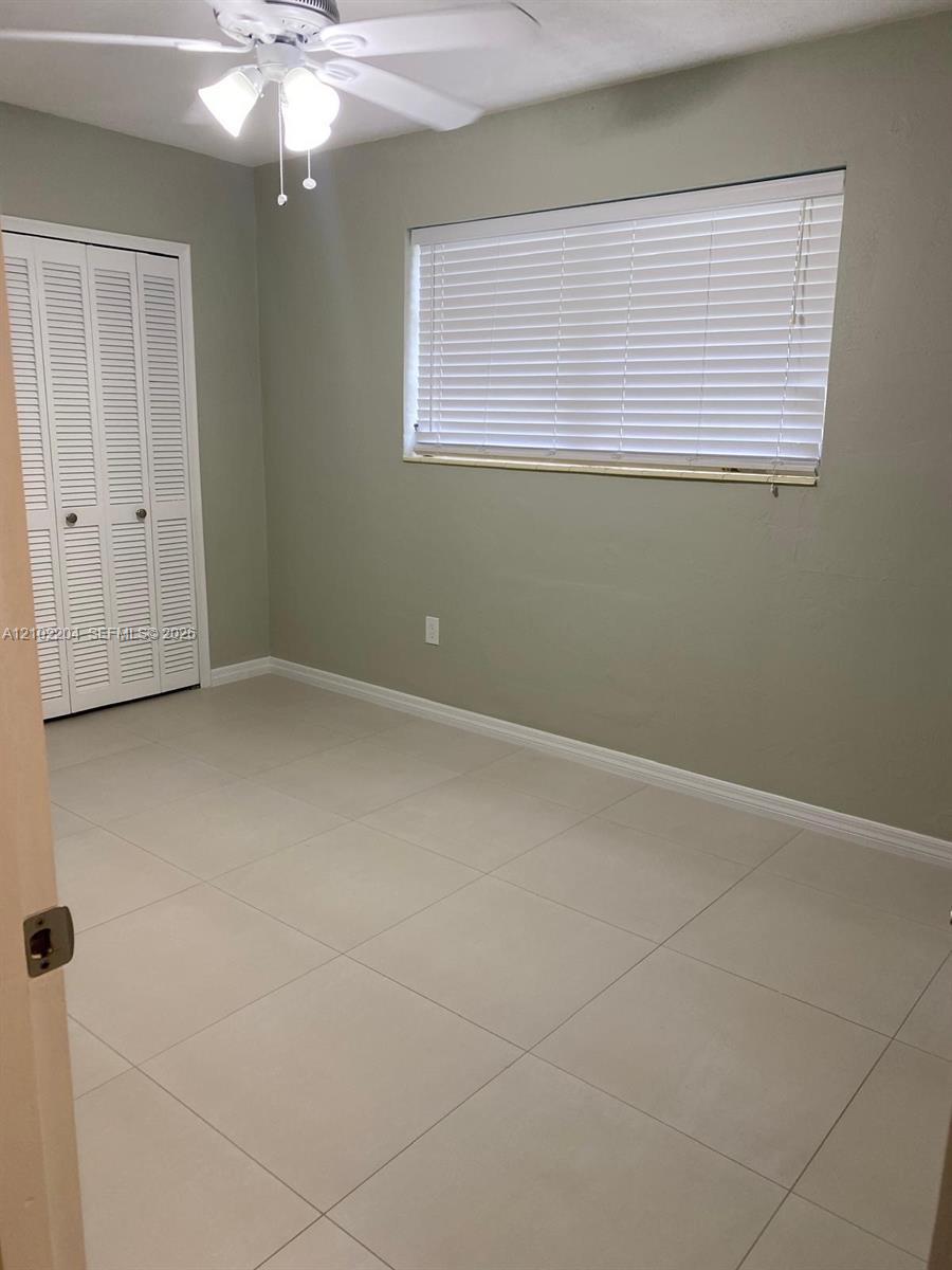 467 W 43rd Place Property Photo 13