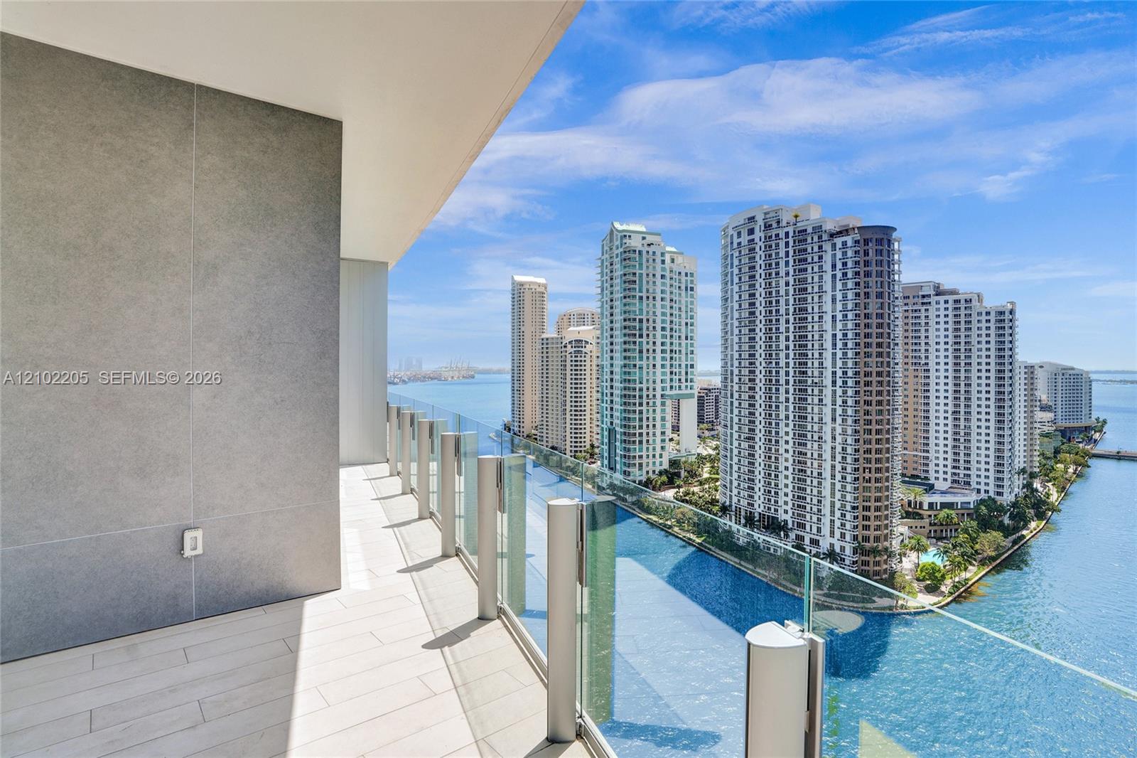 300 Biscayne Boulevard Way 2106w Property Photo 5
