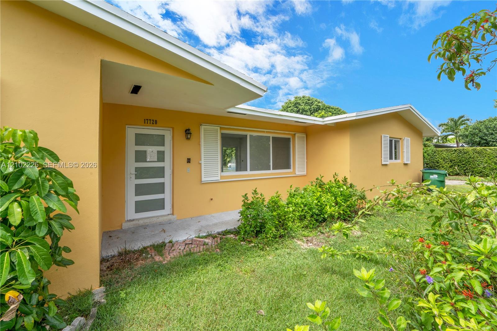 17720 Sw 89th Court Property Photo 1