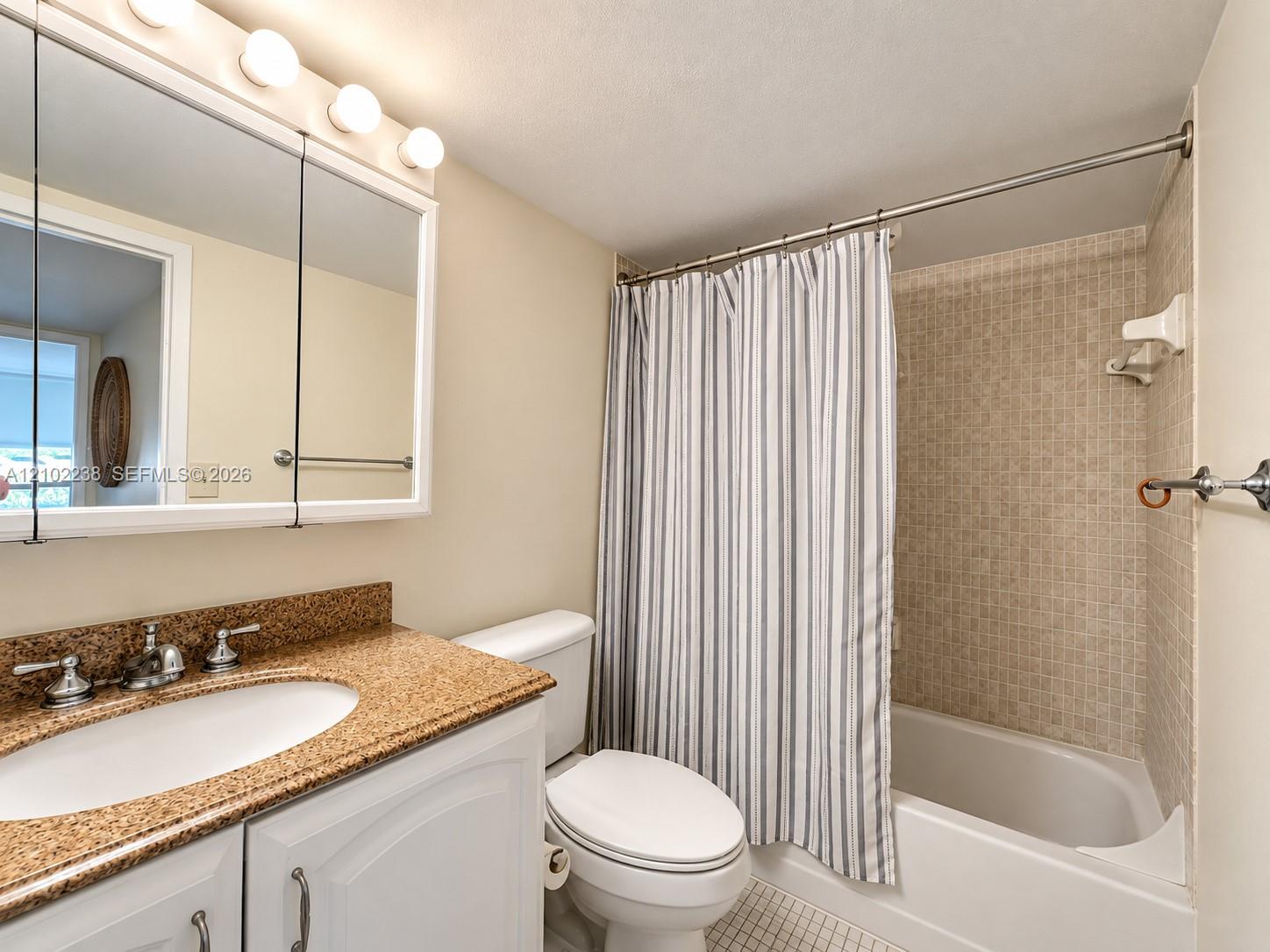 1000 Parkview Drive 127 Property Photo 14