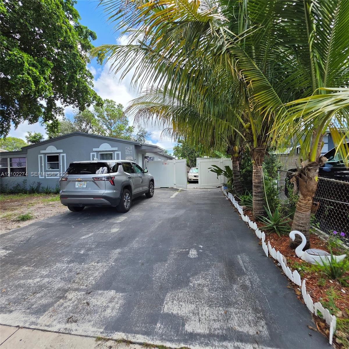 1611 N 69th Way Property Photo 1