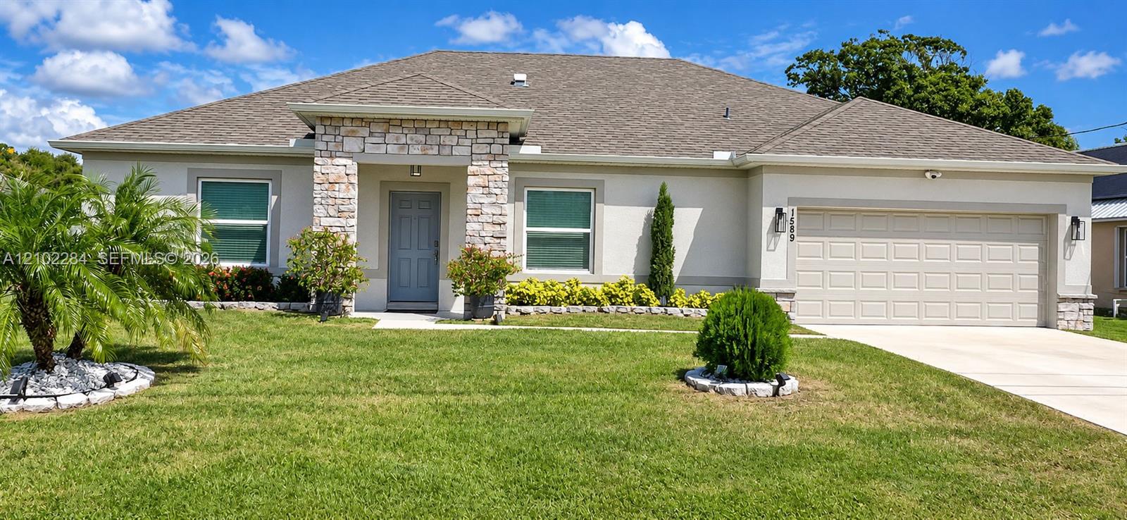1589 Se Dome Circle Property Photo 1