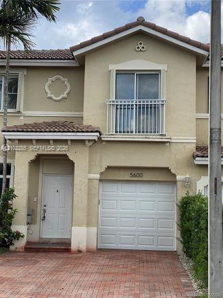 11352 Nw 56th Street Property Photo 2