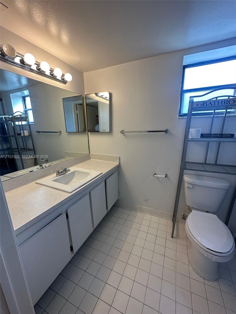 1850 N Congress Avenue 409 Property Photo 2