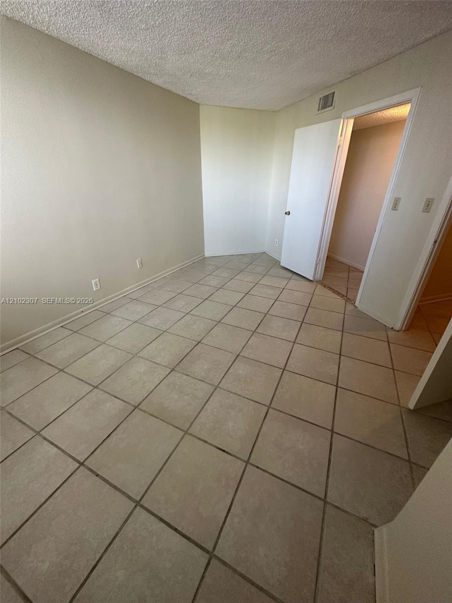 1850 N Congress Avenue 409 Property Photo 4