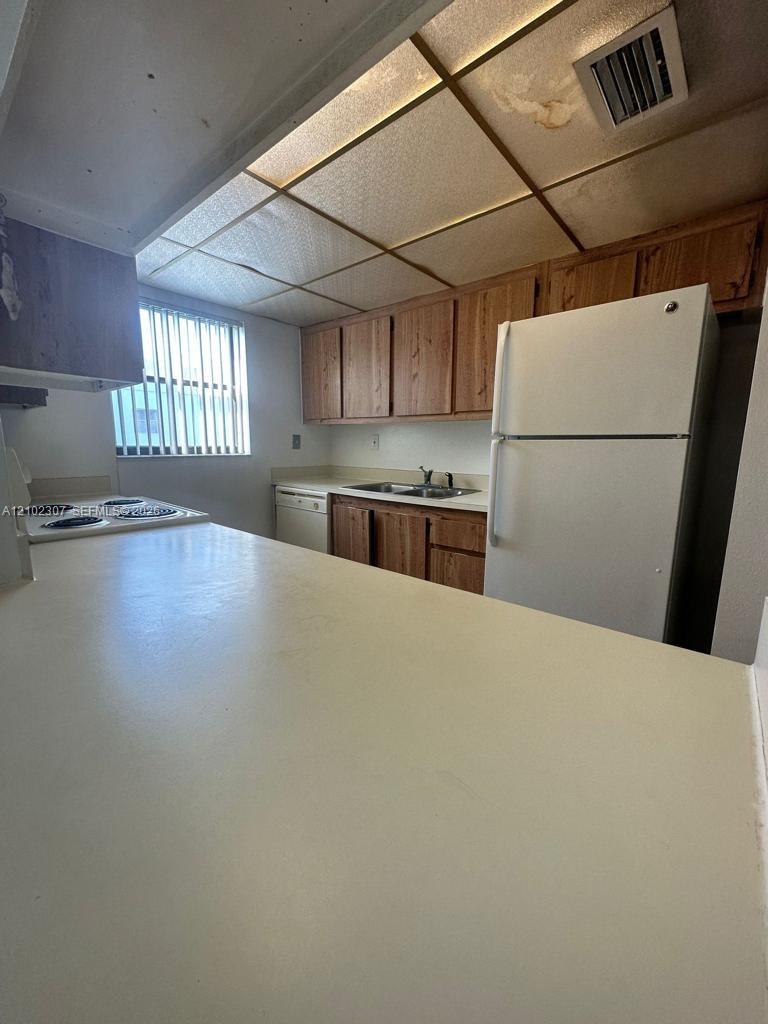 1850 N Congress Avenue 409 Property Photo 11