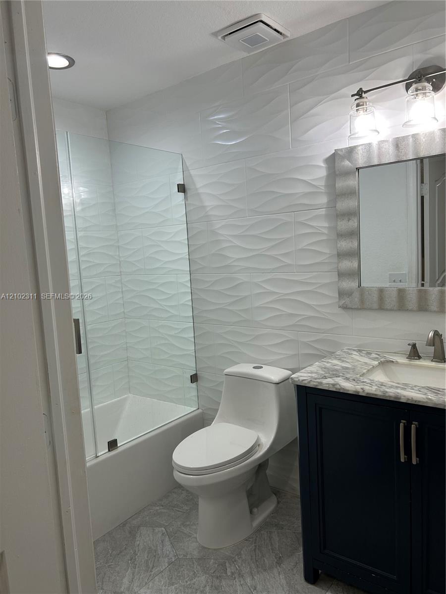 18859 Nw 86th Avenue 3305 Property Photo 18