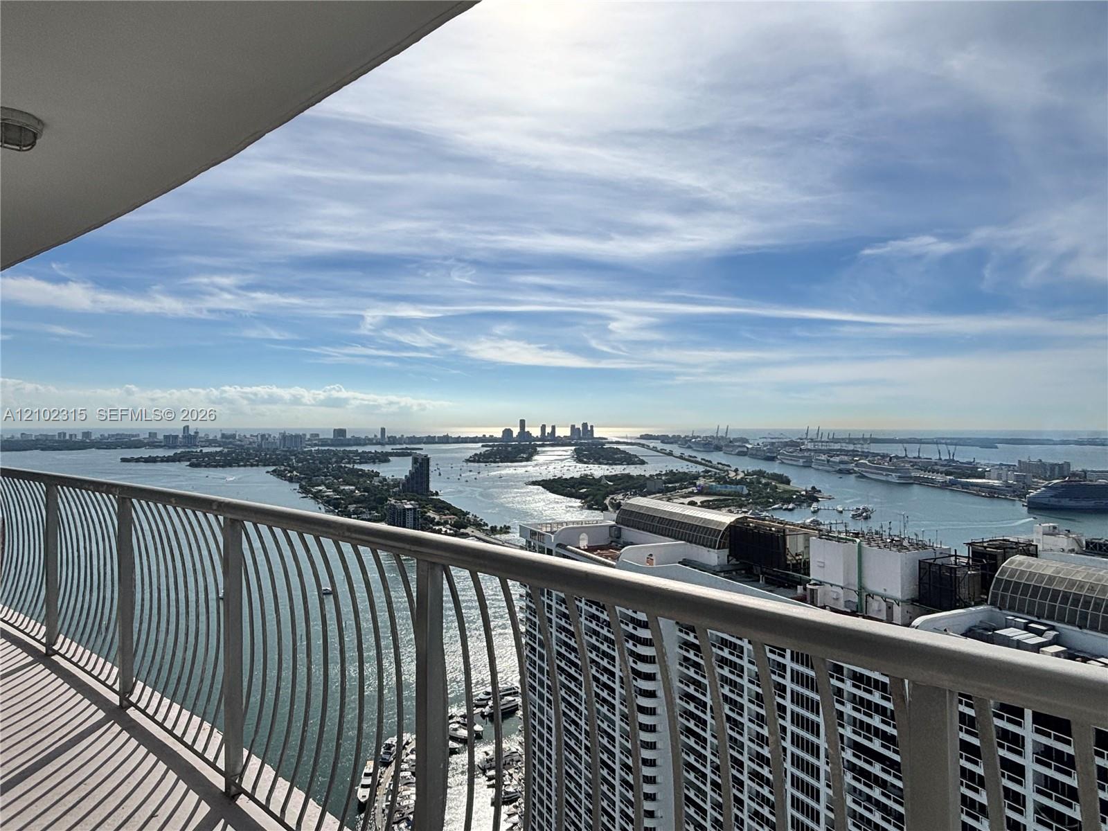 1750 N Bayshore Drive 4804 Property Photo 1