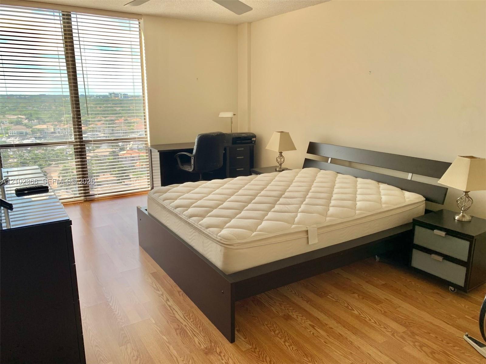 1500 S Ocean Drive 17e Property Photo 21