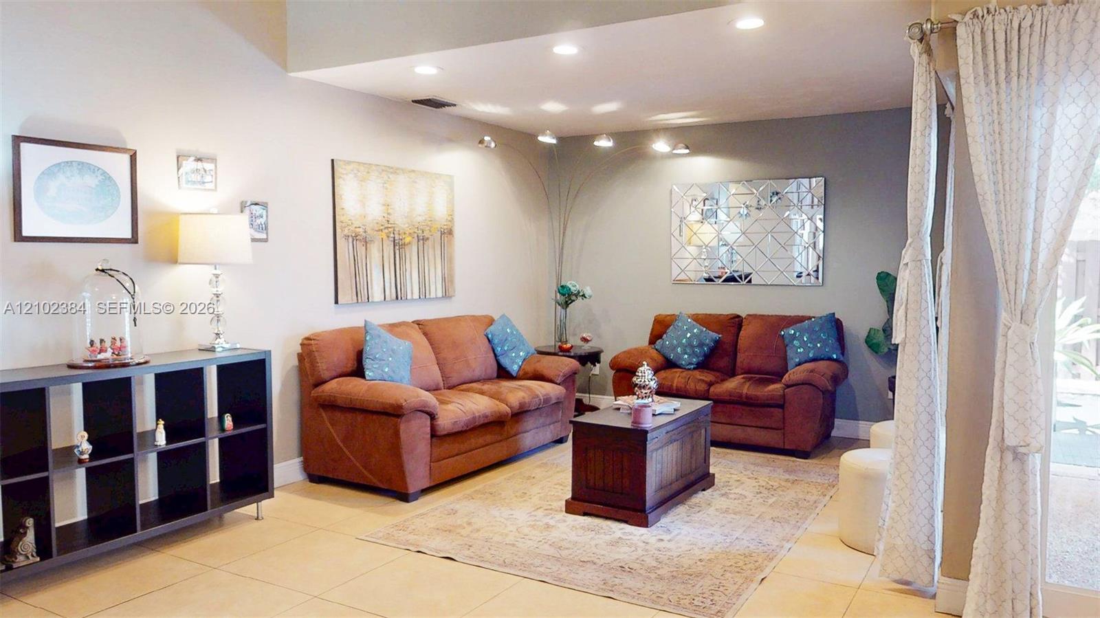 5312 Sw 151st Place Property Photo 6