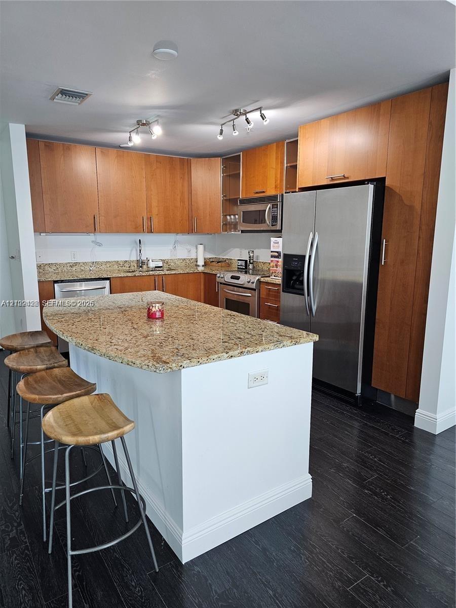 1945 S Ocean Drive 807 Property Photo 11