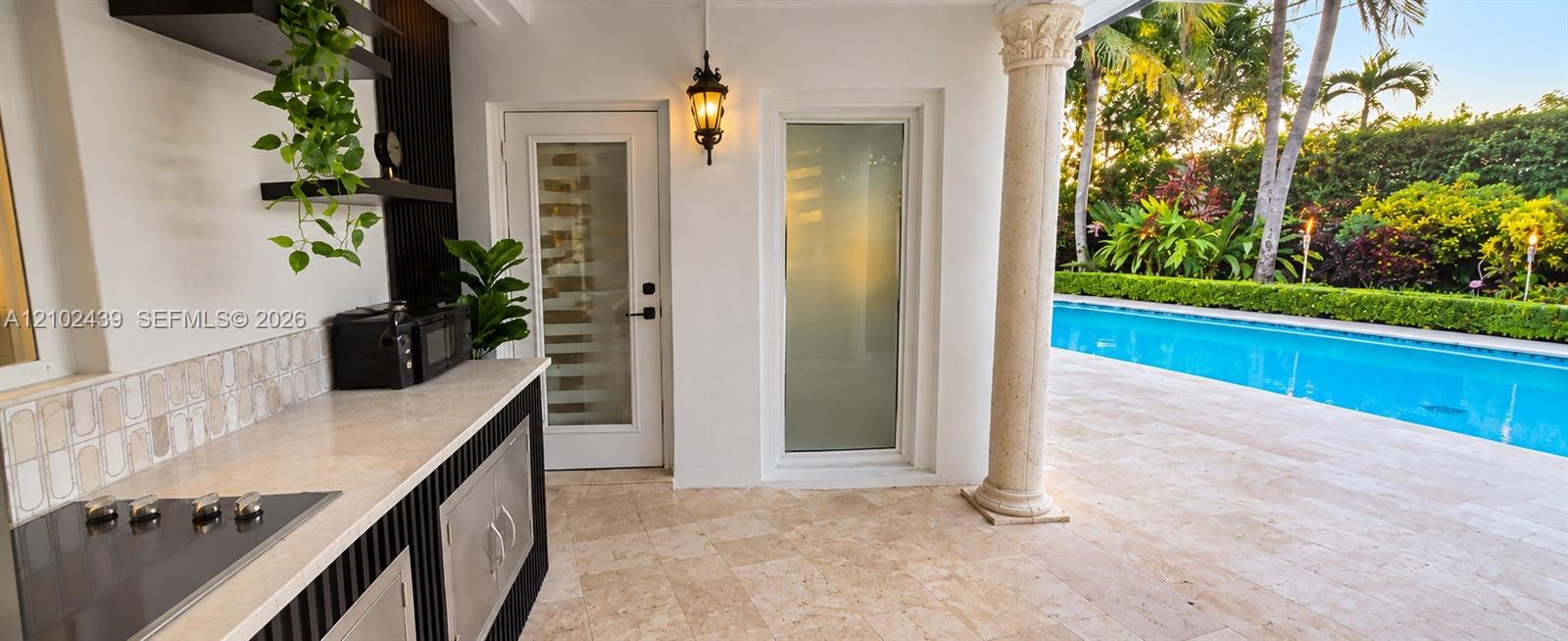 9351 Jamaica Drive Property Photo 6