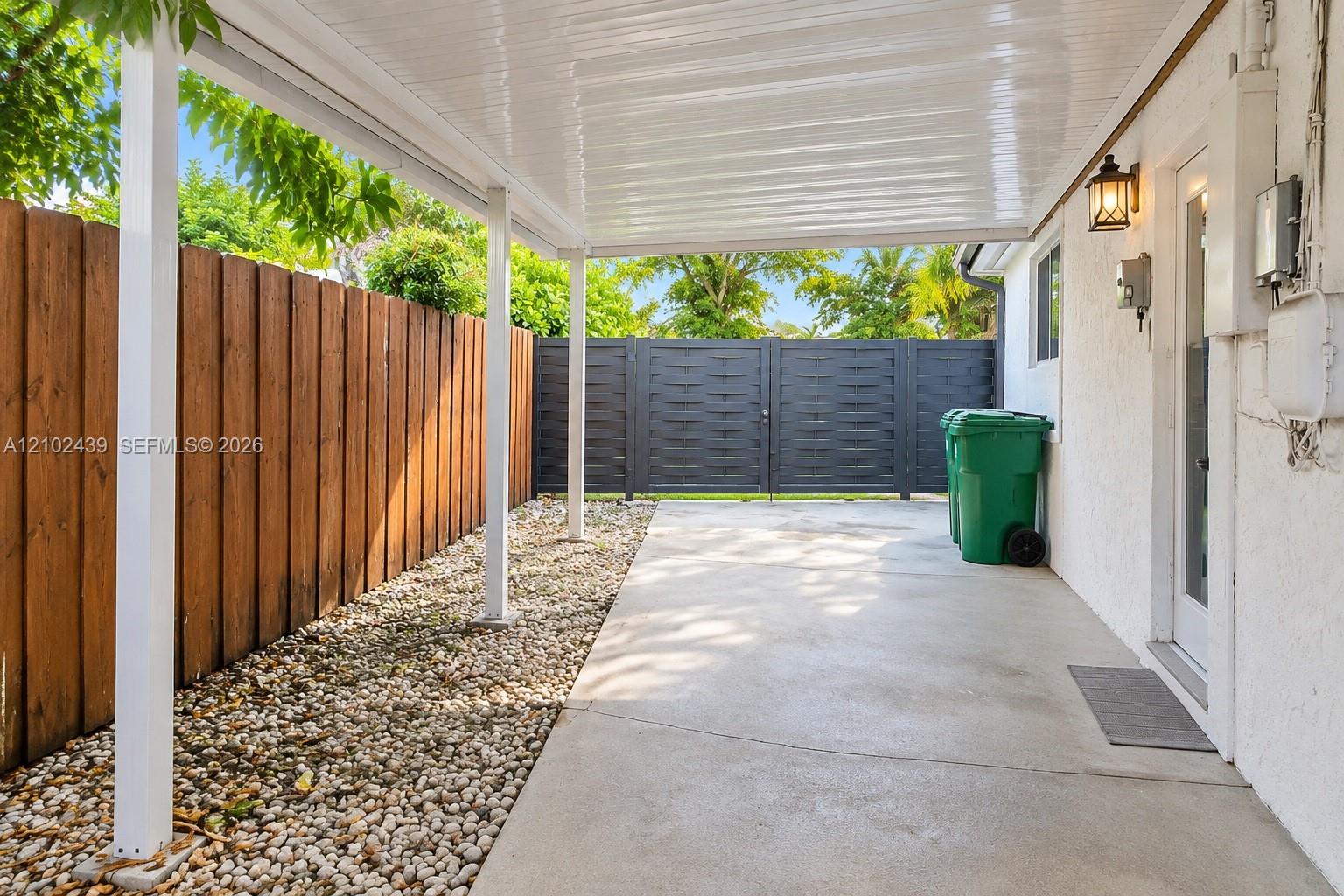 9351 Jamaica Drive Property Photo 10